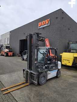Dieselstapler 2019  Unicarriers YG1D2A30Q (1)