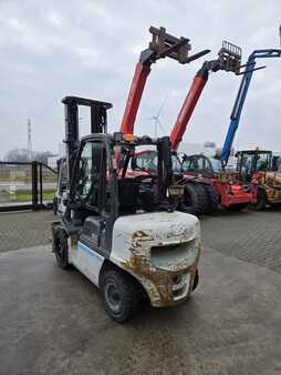 Dieselstapler 2019  Unicarriers YG1D2A30Q (4)