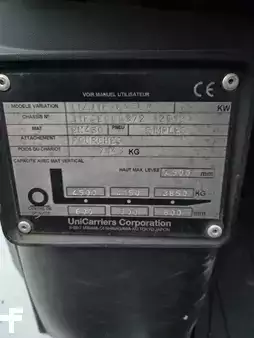 Chariots élévateurs GPL 2012  Unicarriers GX 45 (2)