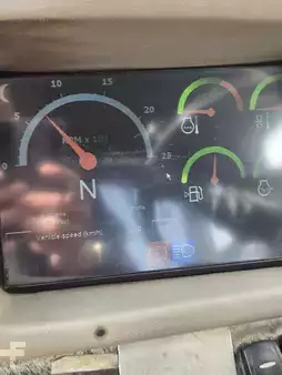 Diesel truck 2011  Svetruck 18120 (17)