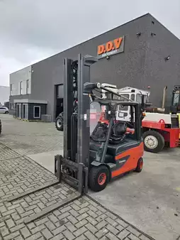 Elektro 4 Rad 2017  Linde E30L-01 (1)