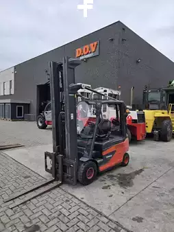 Elektro 4 Rad 2018  Linde E30L-01 (1)