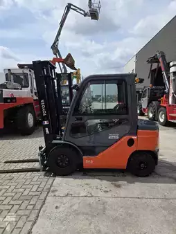 Empilhador diesel 2021  Toyota 52-8FDF25 (2)