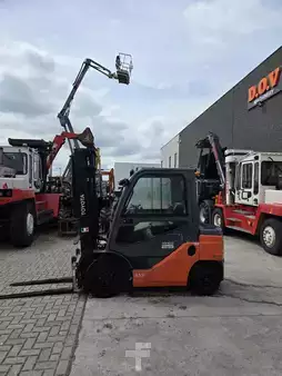 Empilhador diesel 2021  Toyota 52-8FDF25 (2)