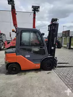 Empilhador diesel 2021  Toyota 52-8FDF25 (4)