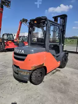Diesel heftrucks 2020  Toyota 40-8FD50N (4)