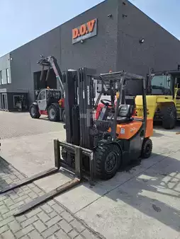 Chariots élévateurs diesel 2019  Doosan D30GP (1)