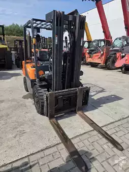 Chariots élévateurs diesel 2019  Doosan D30GP (7)