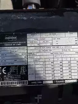 Chariots élévateurs diesel 2019  Doosan D30GP (2)