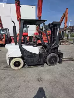 Chariots élévateurs diesel 2019  Doosan D30GP (4)