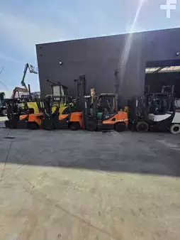 Chariots élévateurs diesel 2019  Doosan D30GP (9)