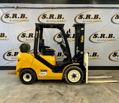 Propane Forklifts 2022  Yale GLP 30 UX (3)