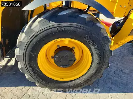 Verreikers (vast) 2022  JCB 540-140 Sway - A/C (23)