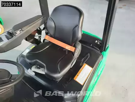 Chariots électriques à 4 roues 2023  HC (Hangcha) CPD18 Electric Li-ion Forklift - Triplex - Warranty (30)