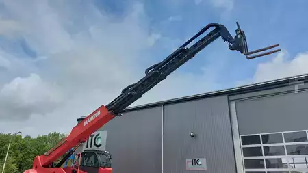 Ładowarki teleskopowe obrotowe 2018  Manitou MRT3050 / 2x on stock (8)