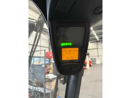 Sähkö - 4 pyör 2014  Linde E30-600HL E30-600HL (2)