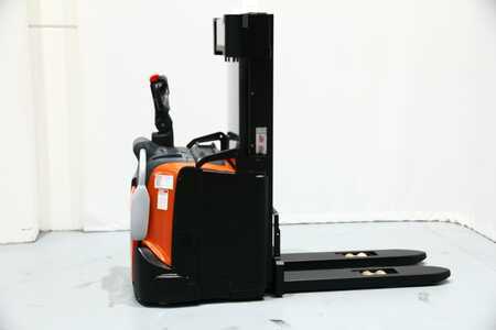 Stacker pedestre 2015  BT SPE200 (2)