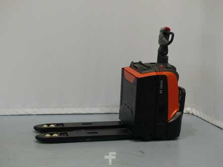 Electric Pallet Jacks 2018  Toyota LPE200 (1)