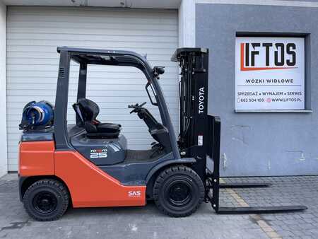 LPG Forklifts 2023  Toyota 02-8FGF25 (1)