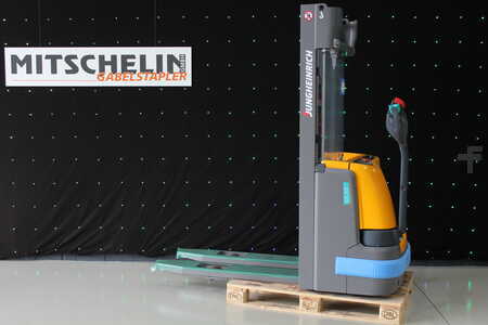 Stoccatori 2022  Jungheinrich EJC 112 290 ZZ  Ausstellungs- / Neugeräte (1 Stück verfügbar) (1)