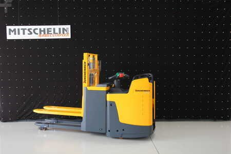 Apilador eléctrico 2010  Jungheinrich ERD 220  201 ZT  m. neuer Batterie (EHH348) (1)