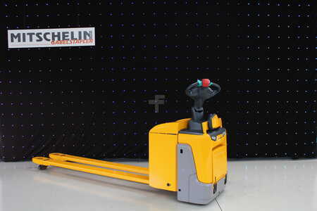 Låglyftare El 2017  Jungheinrich ERE 225 KLPF m. Langgabeln 2400 mm u. neuer Batterie (EK358) (3)