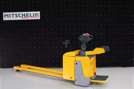 Transpallet elettrici 2017  Jungheinrich ERE 225 KLPF m. Langgabeln 2400 mm u. neuer Batterie (EK358) (1)