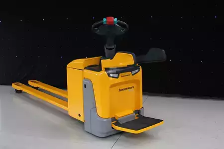 Transpallet elettrici 2017  Jungheinrich ERE 225 KLPF m. Langgabeln 2400 mm u. neuer Batterie (EK358) (2)