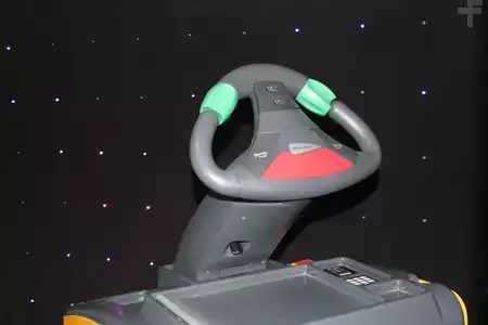 Rebocador 2012  Jungheinrich EZS 130 (SO905) (4)