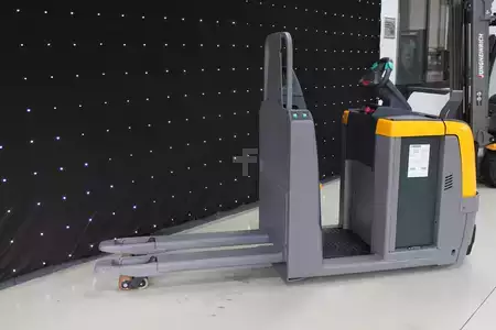 Horizontal-Kommissionierer 2017  Jungheinrich ECE220 (EK362) (3)