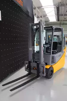 Elektro 3 Rad 2016  Jungheinrich EFG 220  310ZT (ED482) (2)