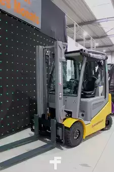 Eléctrico - 4 rodas 2018  Jungheinrich EFG 425k 330ZT (EV542) (2)