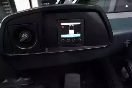 Elektryczne 4-kołowe 2016  Jungheinrich EFG S30 440DZ (EV540) (4)