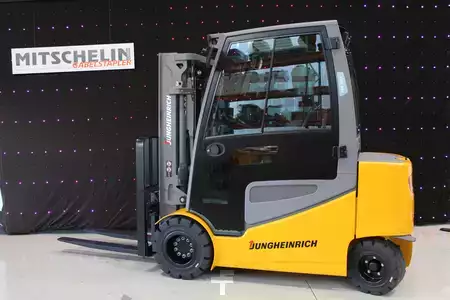Elektryczne 4-kołowe 2016  Jungheinrich EFG S30 440DZ (EV540) (1)