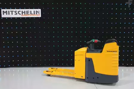 Electric Pallet Trucks 2014  Jungheinrich ERE 225 f. P. mit fester Standplattform  (EK355) (1)