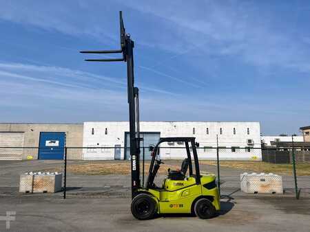 Diesel Forklifts 2023  Clark GTS25 (5)