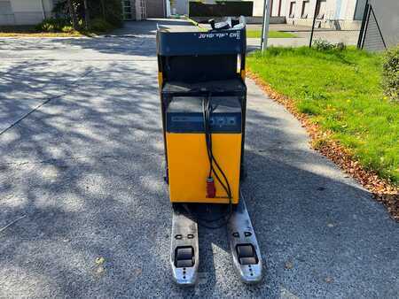 Electric Pallet Jacks 2006  Jungheinrich ESE120 (2)