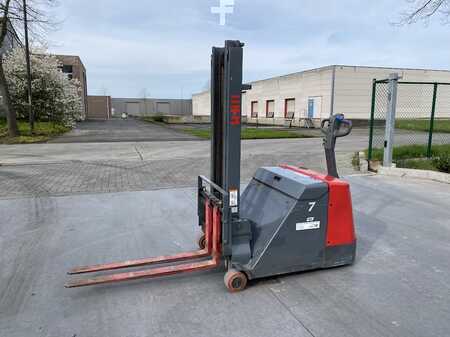 Stacker pedestre - Nichiyu FBD7-70 (10)