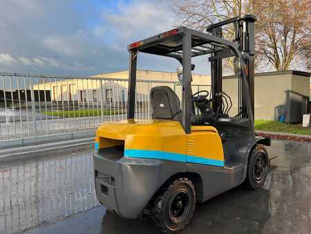 Dieseltruck 2014  Unicarriers FD30T4 (10)