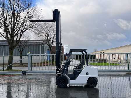 Carrello elevatore diesel 2017  Unicarriers FHD20T5 (4)