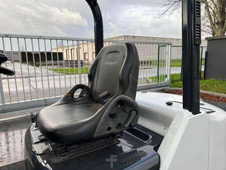 Chariot élévateur diesel 2017  Unicarriers FHD20T5 (6)