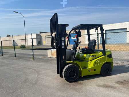 Diesel Forklifts 2023  Clark GTS25 (11)