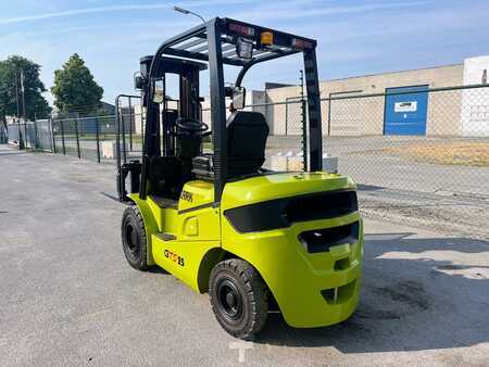 Diesel Forklifts 2023  Clark GTS25 (15)