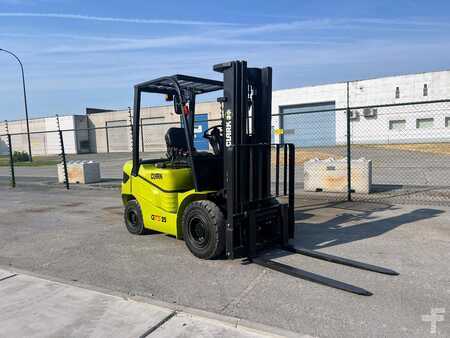 Diesel Forklifts 2023  Clark GTS25 (2)