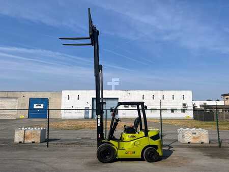 Diesel Forklifts 2023  Clark GTS25 (5)