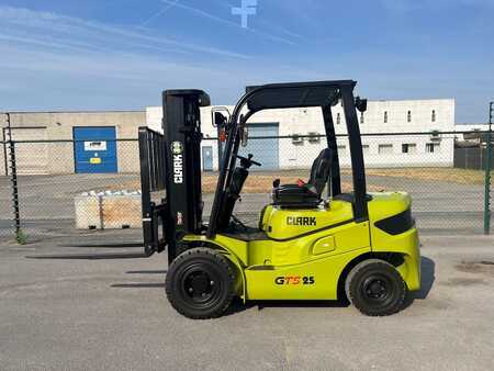 Carrelli elevatori diesel 2023  Clark GTS25 (14)