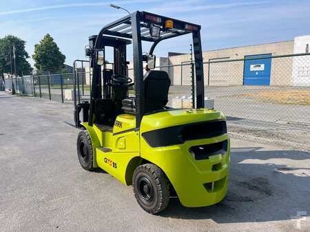 Carrelli elevatori diesel 2023  Clark GTS25 (15)