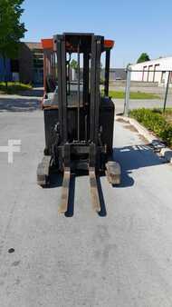 Carrelli retrattili 2015  BT RRE 140 (4)