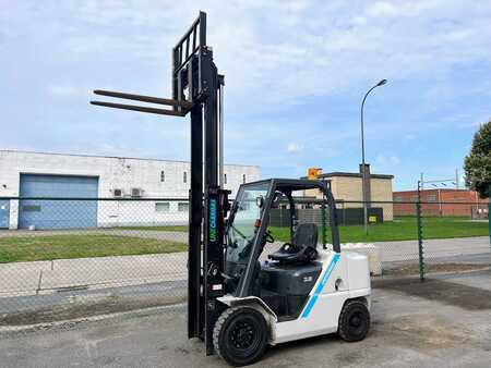 Carretilla elevadora diésel 2016 Unicarriers FHD25T5 (3)