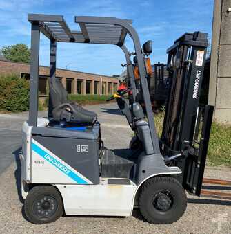 Carrelli elettrici 4 ruote 2016  Unicarriers FB15-8 (1)